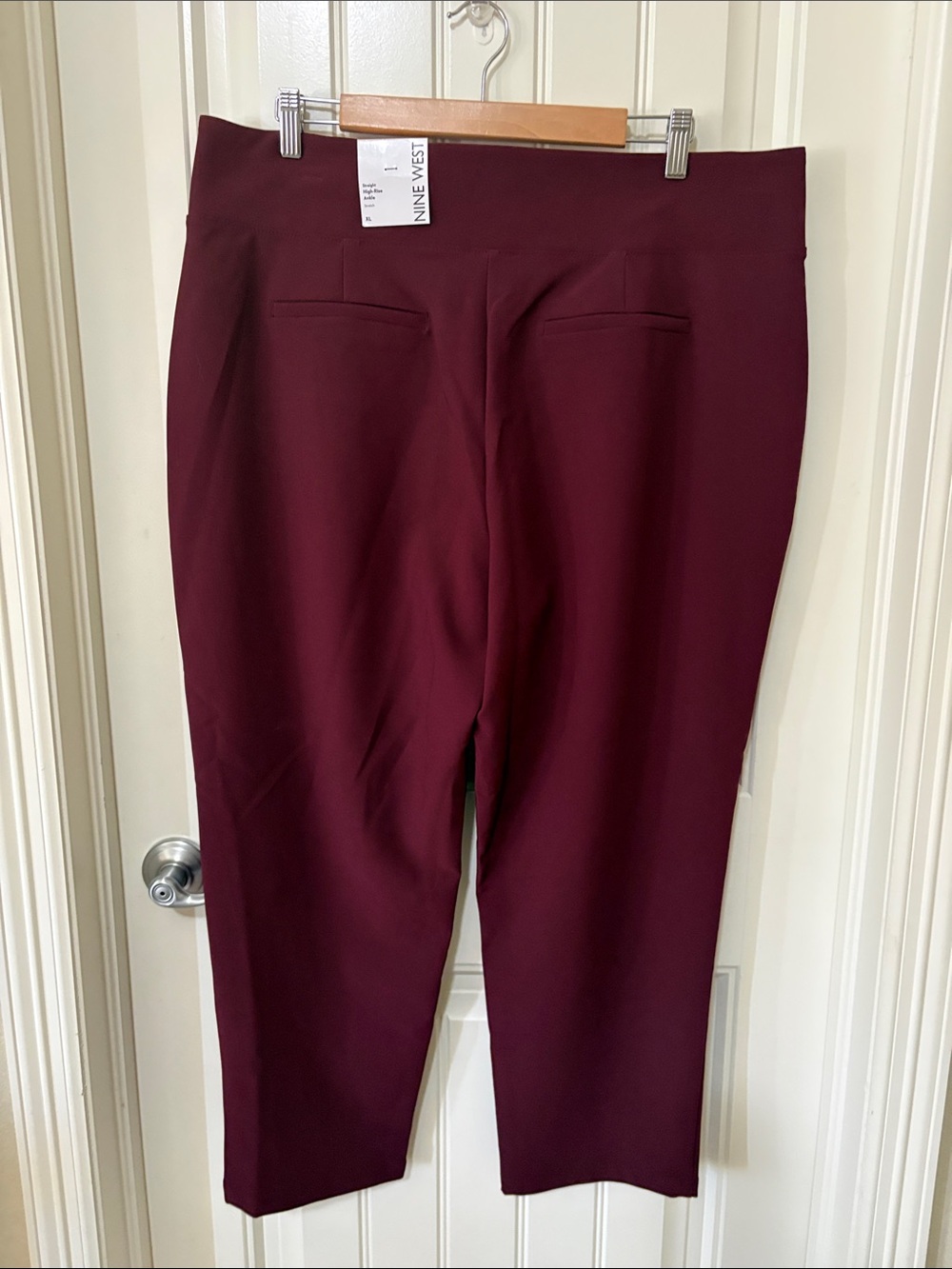 NWT Nine West Cropped Pull-On Pants in Deep Burgundy - Picture 9 of 12